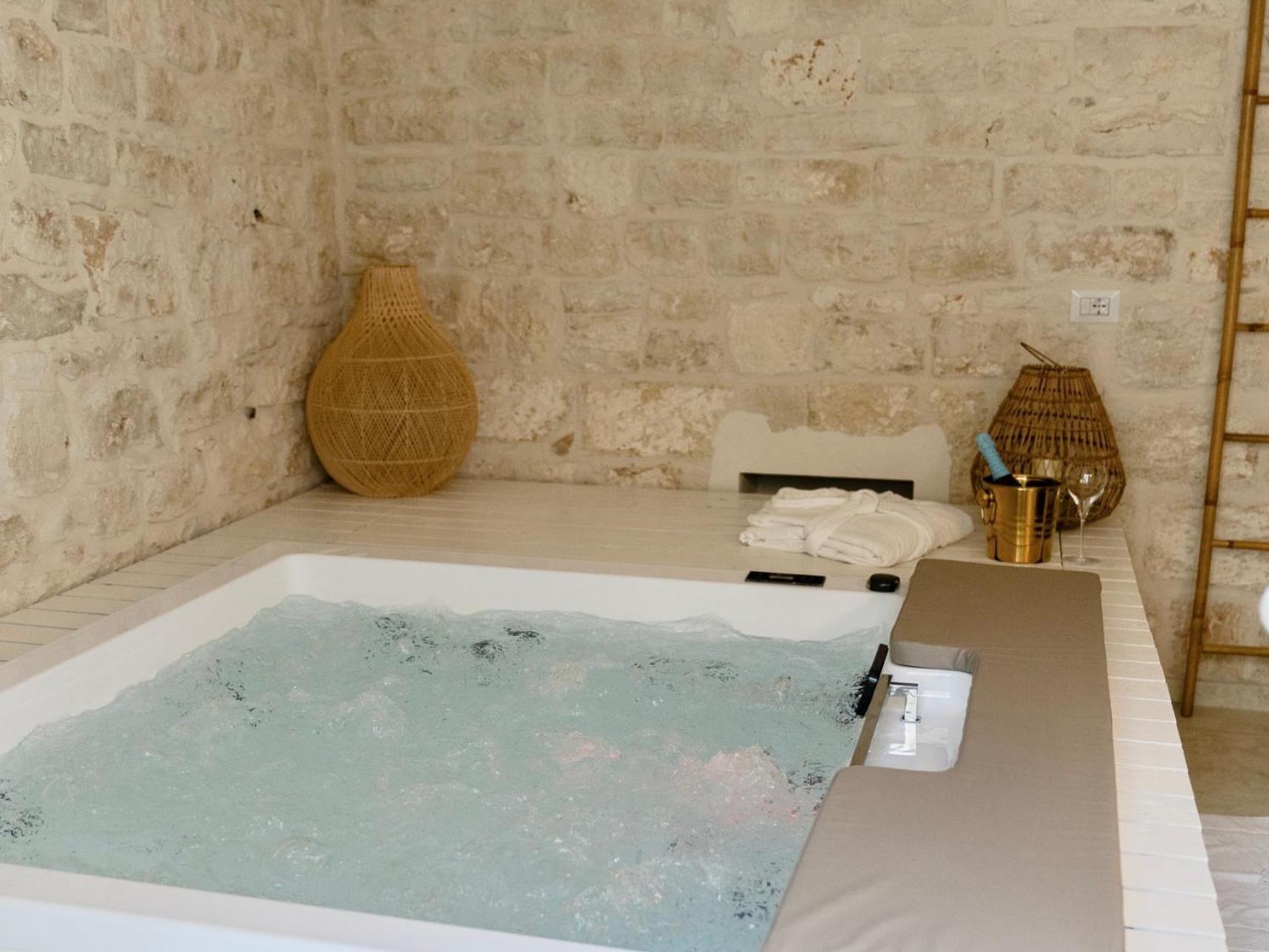 Aurluna Luxury Suites Bari Eksteriør bilde