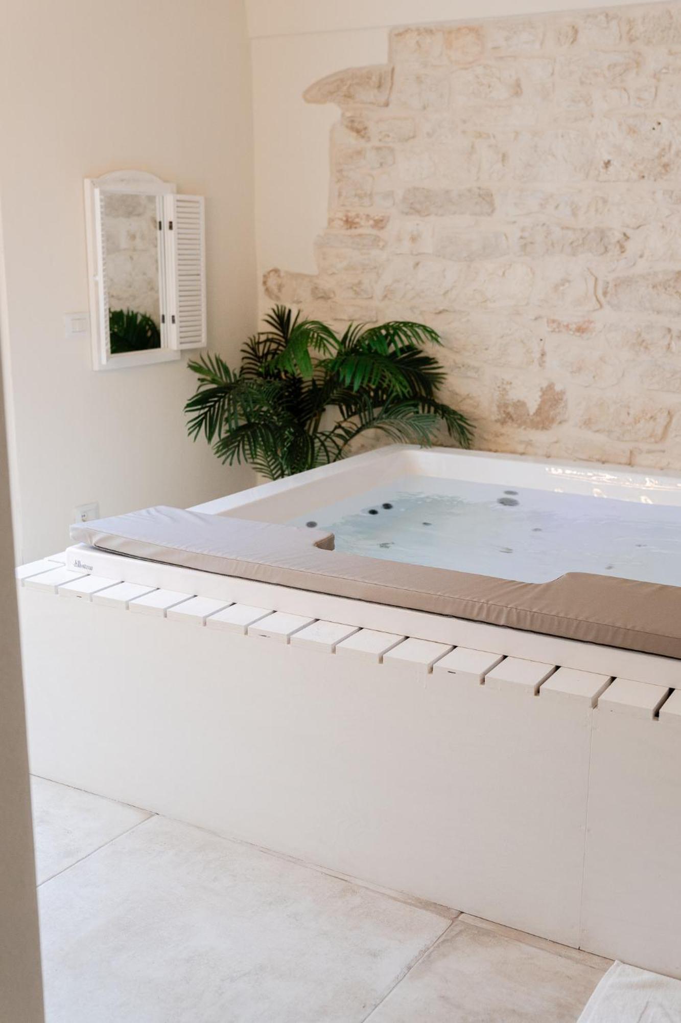 Aurluna Luxury Suites Bari Eksteriør bilde