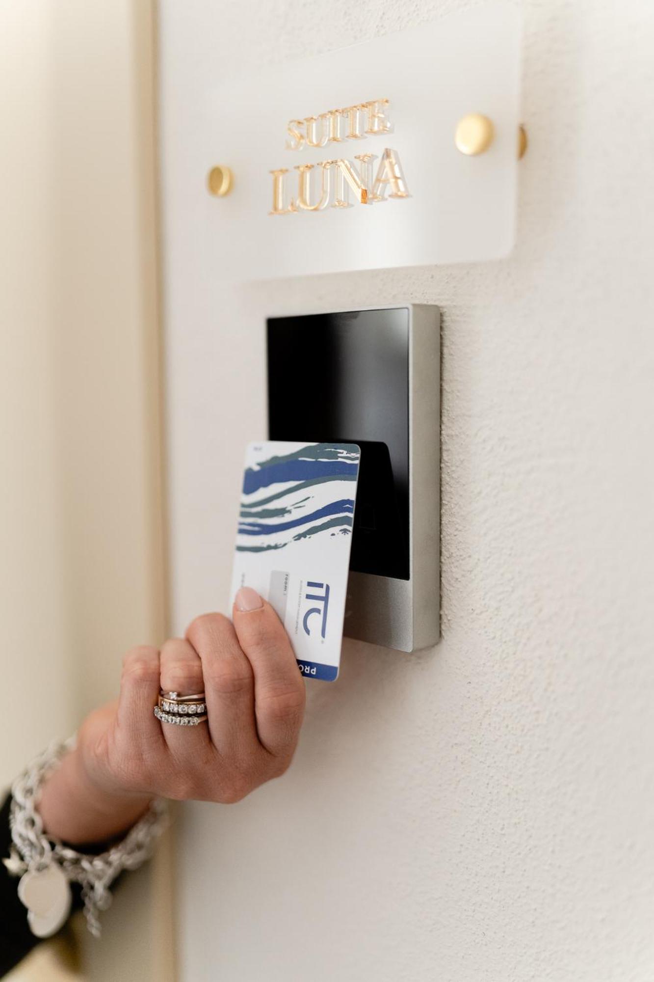 Aurluna Luxury Suites Bari Eksteriør bilde